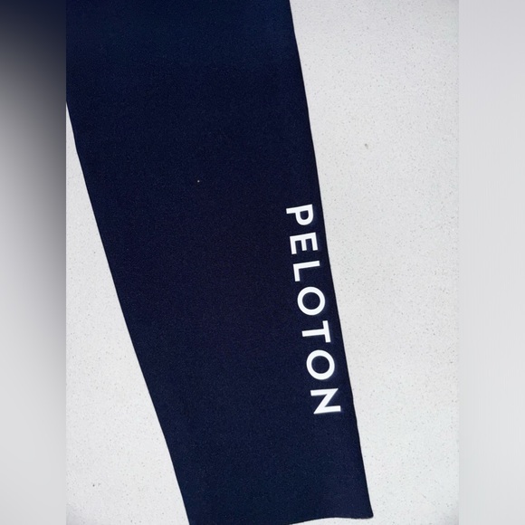 NWOT Peloton Cadent High Rise Pocket Legging - Picture 3 of 4